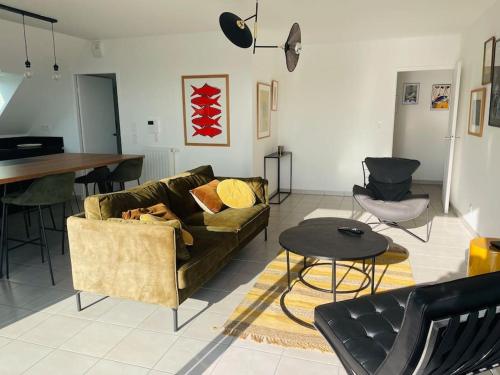 Appartement lumineux et spacieux, terrasse et parking privé