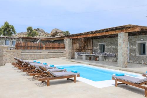 The George Villas with Private Pool, & Suite with Jacuzzi, close to Mykonos Town - Chora