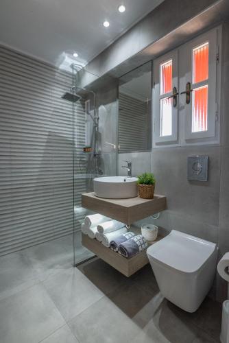 Bilik mandi di Georgia Vicky Studios & Apartments