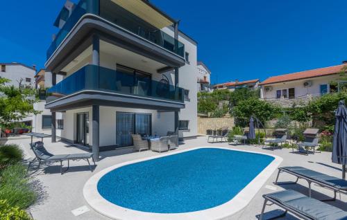 Modern apartments with shared pool near the sea