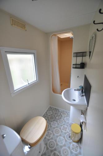 Koupelna v ubytování Ideal rural location for beaches, hills and town