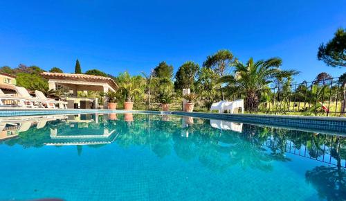 Villa La Source 83 - Room Close to St Tropez