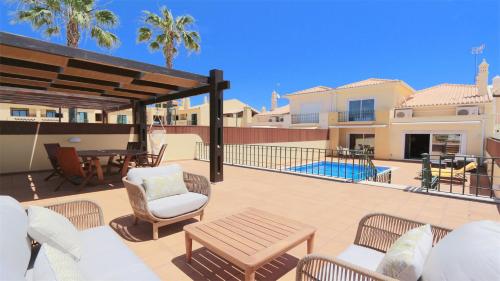 Villa Nuki- CleverDetails, quiet location, sleeps 8, private pool