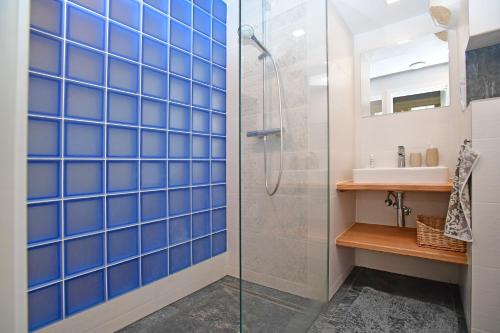 Bilik mandi di Lovely little cosy Apt in Prague