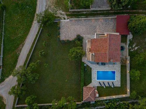 Bazén v ubytování Villa Basil ZadarVillas nebo v jeho okolí
