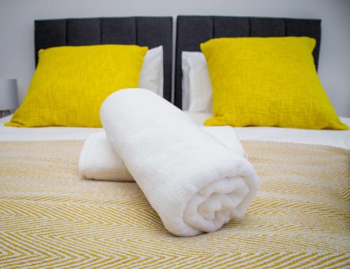 Bridge Court by Sterling Edge - Stylish 1-Bed Apartments with Balcony or Private Garden and Free Onsite Parking photo 48