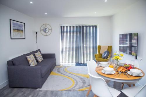 Bridge Court by Sterling Edge - Stylish 1-Bed Apartments with Balcony or Private Garden and Free Onsite Parking photo 59