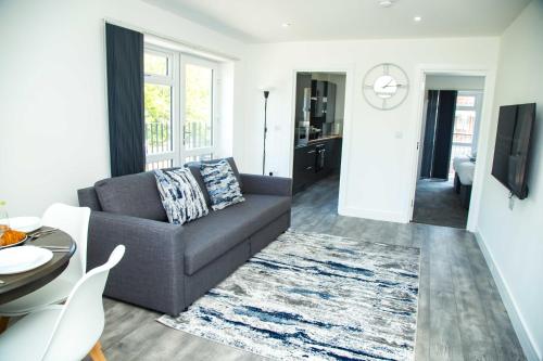 Bridge Court by Sterling Edge - Stylish 1-Bed Apartments with Balcony or Private Garden and Free Onsite Parking photo 56