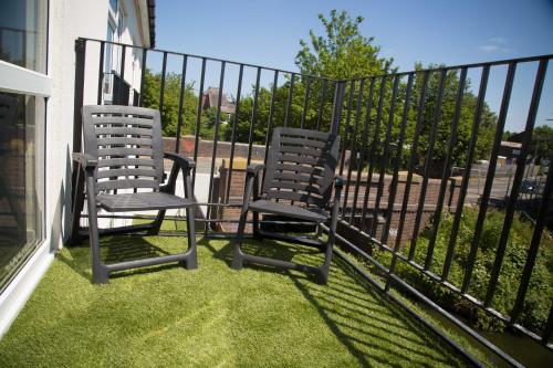 Bridge Court by Sterling Edge - Stylish 1-Bed Apartments with Balcony or Private Garden and Free Onsite Parking photo 82