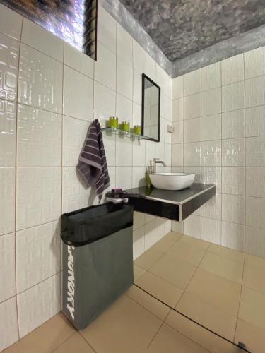 Ένα μπάνιο στο RhenMart-Inn