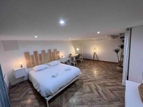 Photo de la galerie de l'établissement Le Cosy Garden: Apt 4 Prs, Terrasse, Piscine, à Antibes