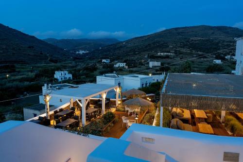 Gallery image of Ursa Major Suites in Tinos Town