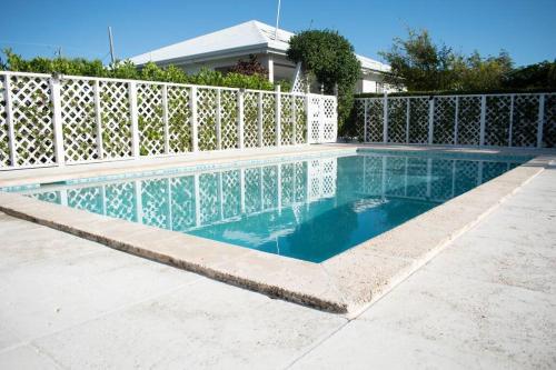 2 Bed 2bath Cottage Pickleball Court Pool – Photos 5