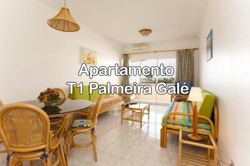 O Apartamento A Ramos Palmeira Galé Está inserido num Condomínio com PISCINA, Fica apenas a 250 Metros da Praia da Galé - Apartamento com Ar Condicionado na Sala, Smart TV com Prime Vídeo e Cozinha Completa