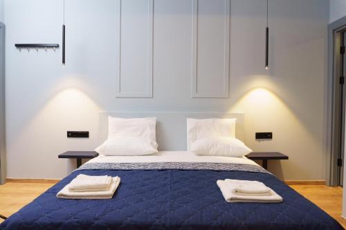 Sani Deluxe Suites Home- Monastiraki Square - Brand New Home