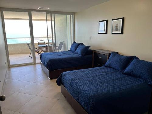 Posezení v ubytování Calafia, Oceanview Condo Resort in Rosarito.