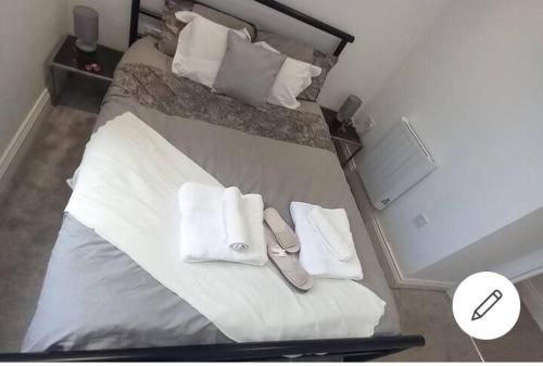 Posteľ alebo postele v izbe v ubytovaní Lovely 2-bedrooms with free parking