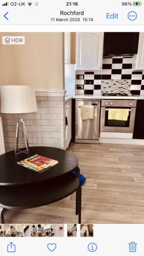 Gallery image of Ac lounge36 Room B in Rochford