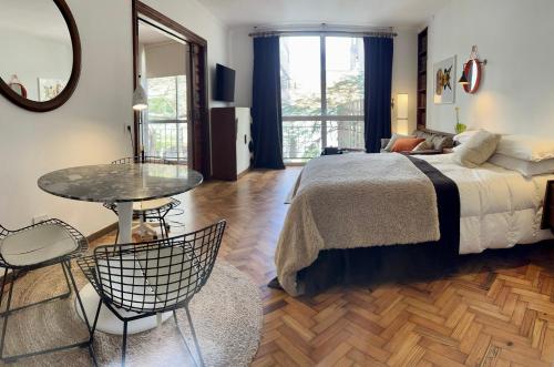 Postel nebo postele na pokoji v ubytování Niko Rooms