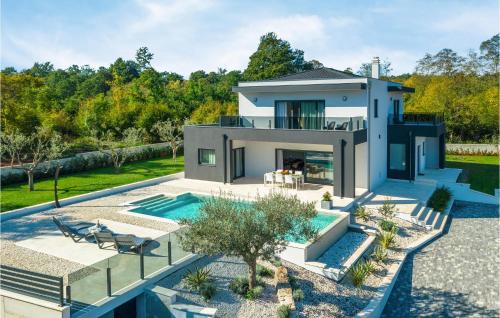 Awesome Home In Barban