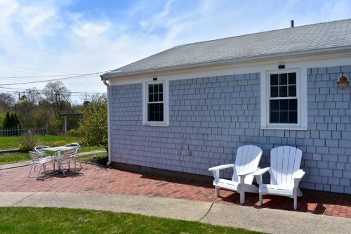 Imagen de la galería de Seaside Serenity, just a block /0.1 mile away from the beach, en Yarmouth