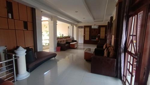 Posezení v ubytování Hotel Manggasa Makale