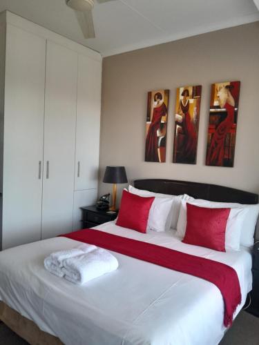 Katil atau katil-katil dalam bilik di See More Guest House