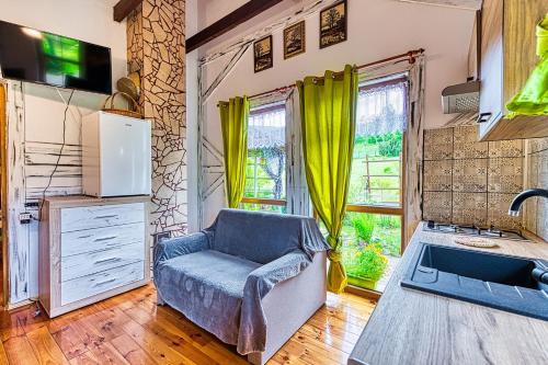 Una cocina o zona de cocina en Głęboki Jar