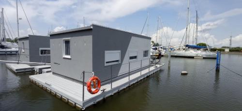 Marina degli Estensi Floating Resort - House Boat