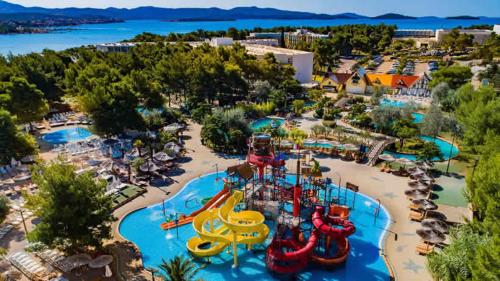 Apartments Burazer - Family Friendly