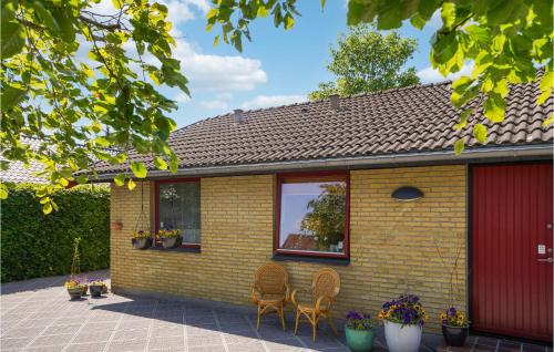 Das Gebäude in dem sich das Ferienhaus befindet