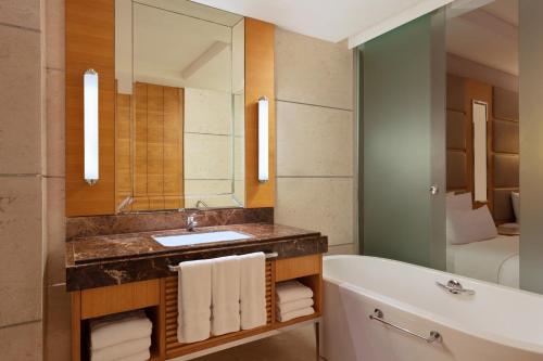 Koupelna v ubytování The Westin Chennai Velachery