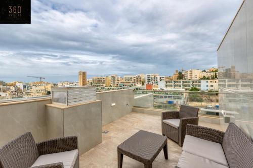 Duplex penthouse in St. Julian's with Views & BBQ by 360 Estates