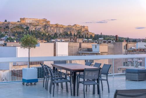 The Dazzling Glimpse Acropolis Suites