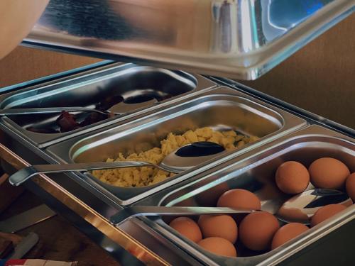 Jídlo v hotelu nebo okolí