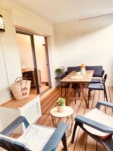 Mandelieu Grand studio avec Piscine et proche de la Mer