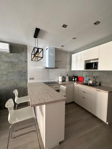 Studio Monserrate H