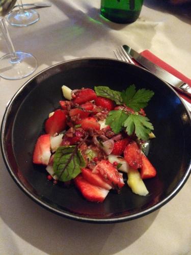 Photo de la galerie de l'établissement au milieu coule la Garonne, à Sainte-Sixte