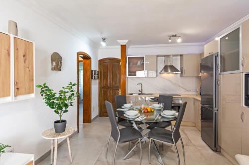 Apartment Oceanic Breeze Share Pool by PVL