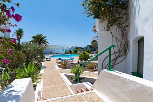 Apartment Oceanic Breeze Share Pool by PVL