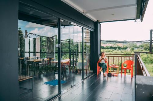 Balkón nebo terasa v ubytování Bed Attitude Hostel Cenang