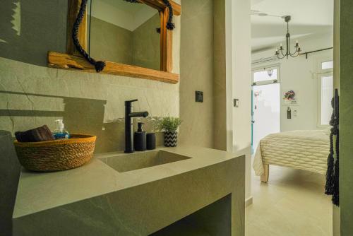 Φωτογραφία από το άλμπουμ του Seabed Suites Mykonos στη Μύκονο Χώρα