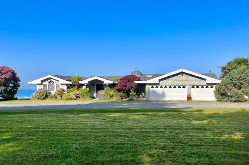 Whalerock Luxury Home – Photos 2