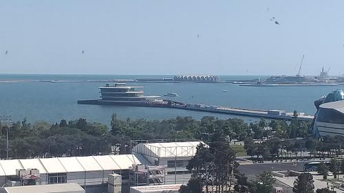 バクーにあるSea View Apartment in the Center of Baku!のギャラリーの写真