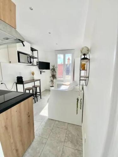 Photo de la galerie de l'établissement Studio cosy, calme avec cour extérieure, 1er étage, à Saran