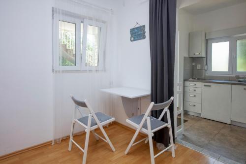 Apartments by the sea Rogoznica - 10268