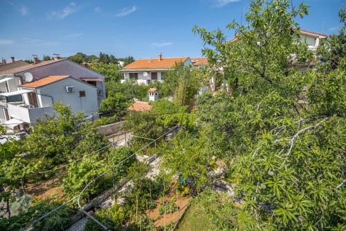 Apartments with a parking space Losinj, Losinj - 20594