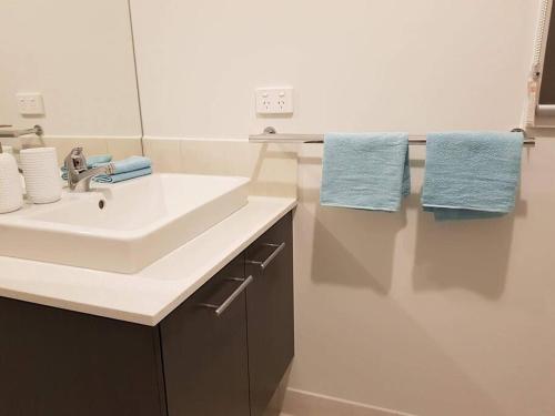 Φωτογραφία από το άλμπουμ του Homely and newly built place with a lot to do. σε Beaconsfield