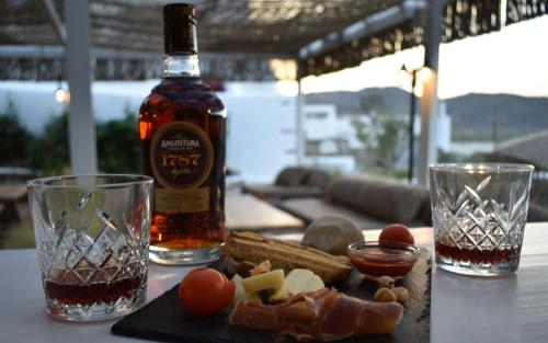 Gallery image of Ursa Major Suites in Tinos Town