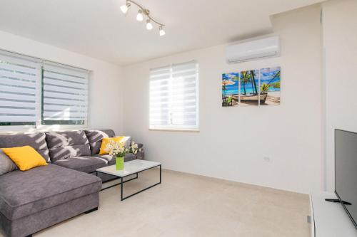APARTMAN IVONA NA 1. KATU